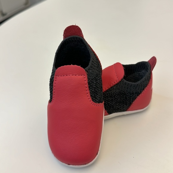 BOBUX  Step Up Podiatrist Approved little princess shoes color dark pink - Picture 3 of 4